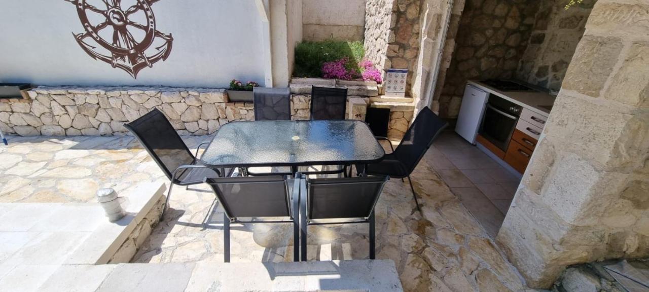 Apartman Magas With Private Pool Vinjerac Esterno foto
